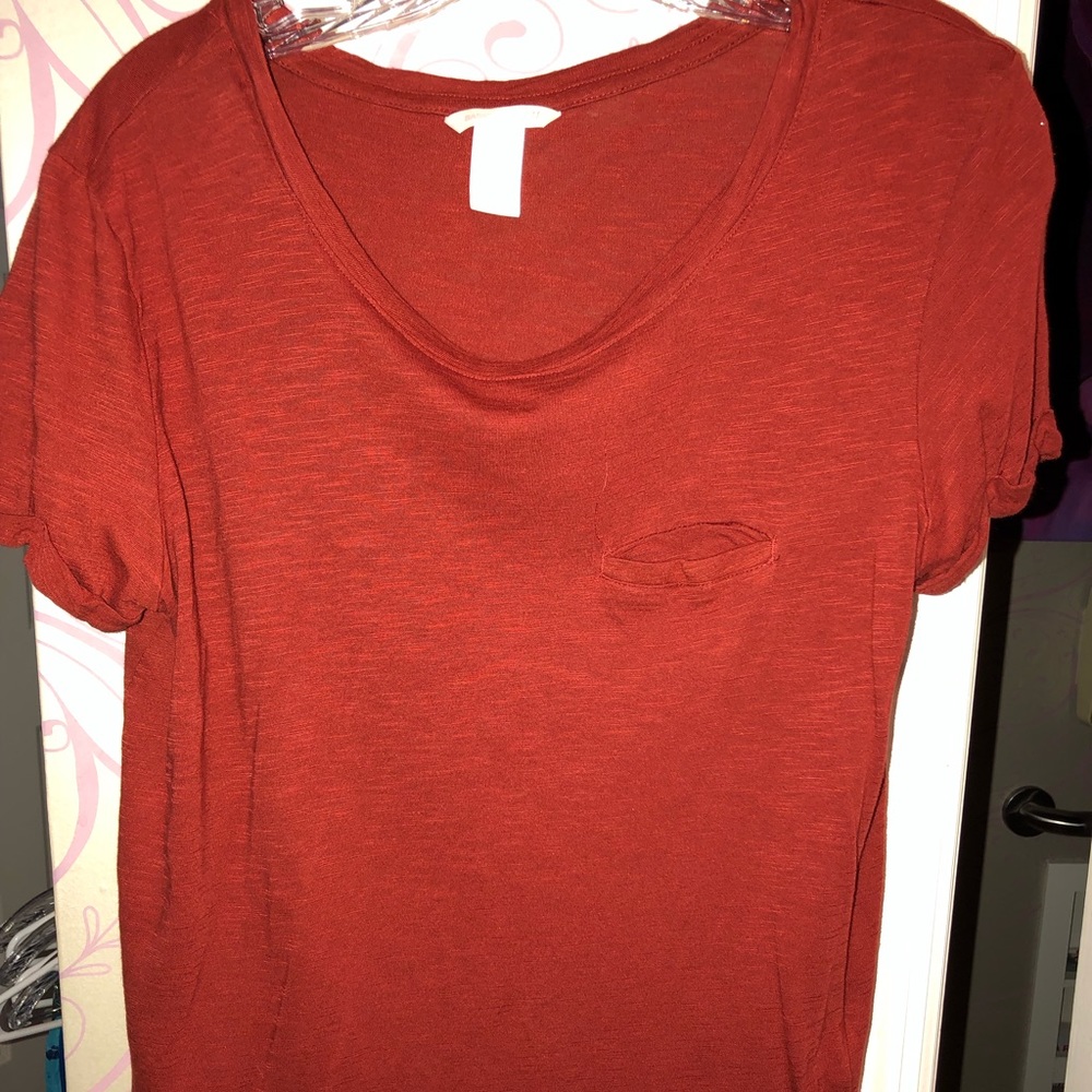 burnt red soft tee